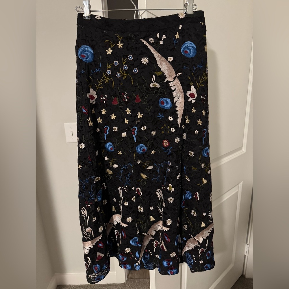 Alice + Olivia lace embroidery skirt size 4